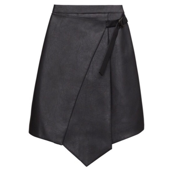 BCBG Maxazria Yulissa Skirt Womens XXS Faux Leather Buckle Wrap Busted Seam - Picture 3 of 11